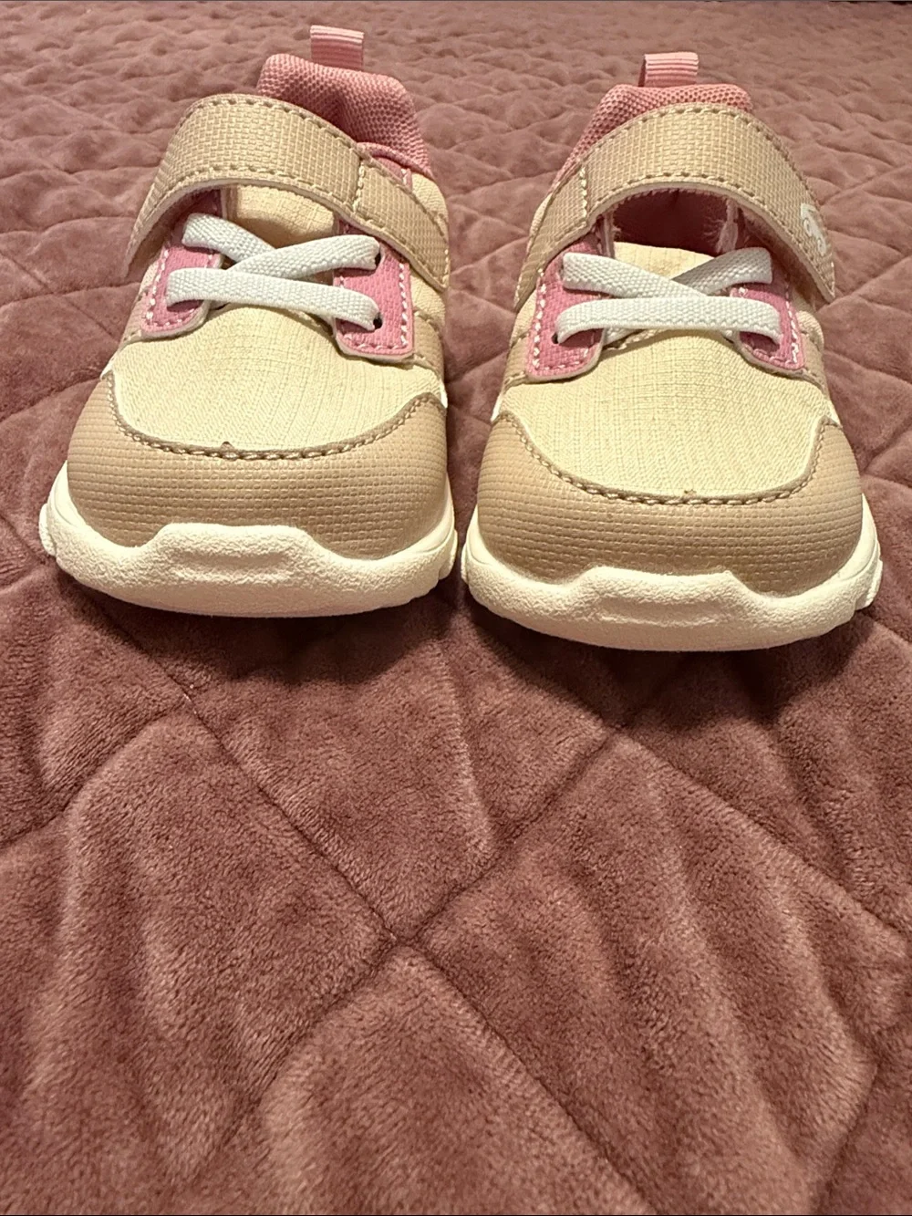 NWOT See Kai Run Toddler Sneakers in Cream and Pink Size 6